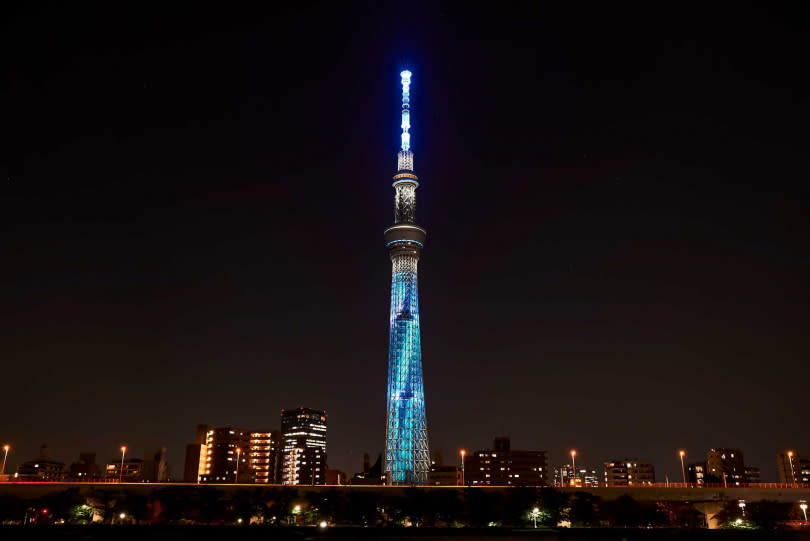 米津玄師和東京晴空塔合作特別活動，在晴空塔外觀特殊點燈。（圖／sony提供）
