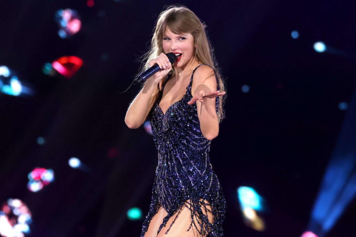 Taylor Swift's record label denied request to play her music during  Chiefs-Bears game, producer says – KS95 94.5