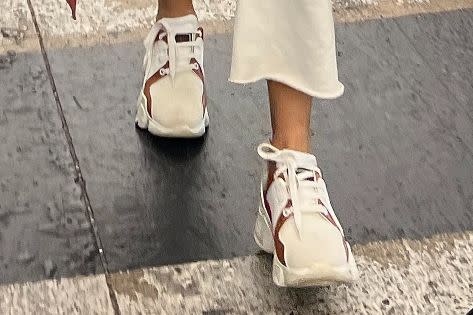 Kate Hudson Sneakers. - Credit: Mega