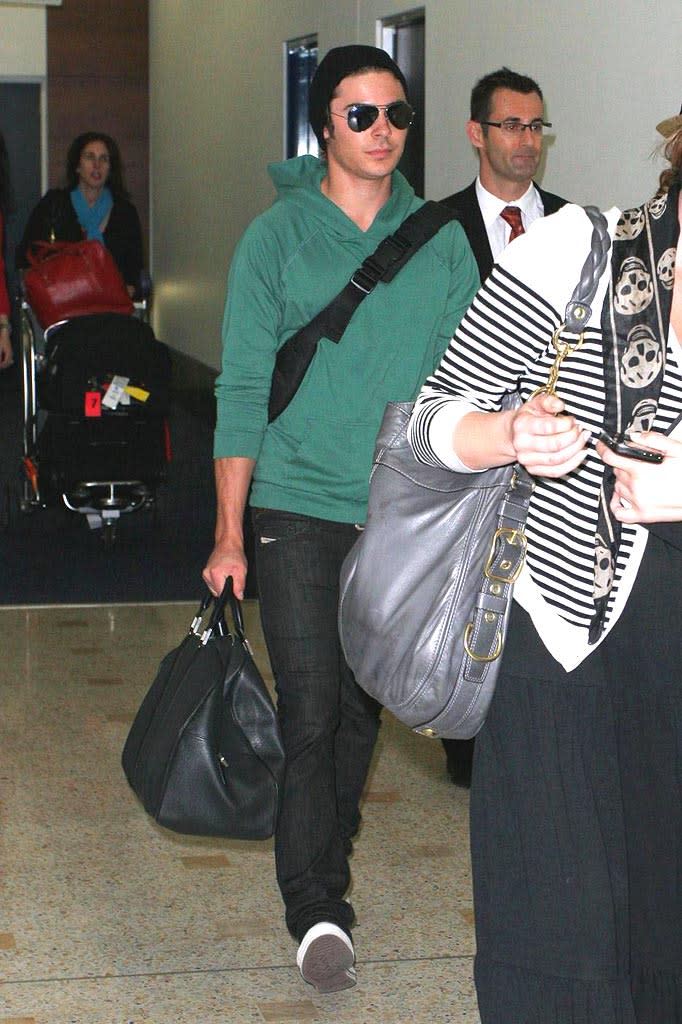 Efron Zac Sydney Airport