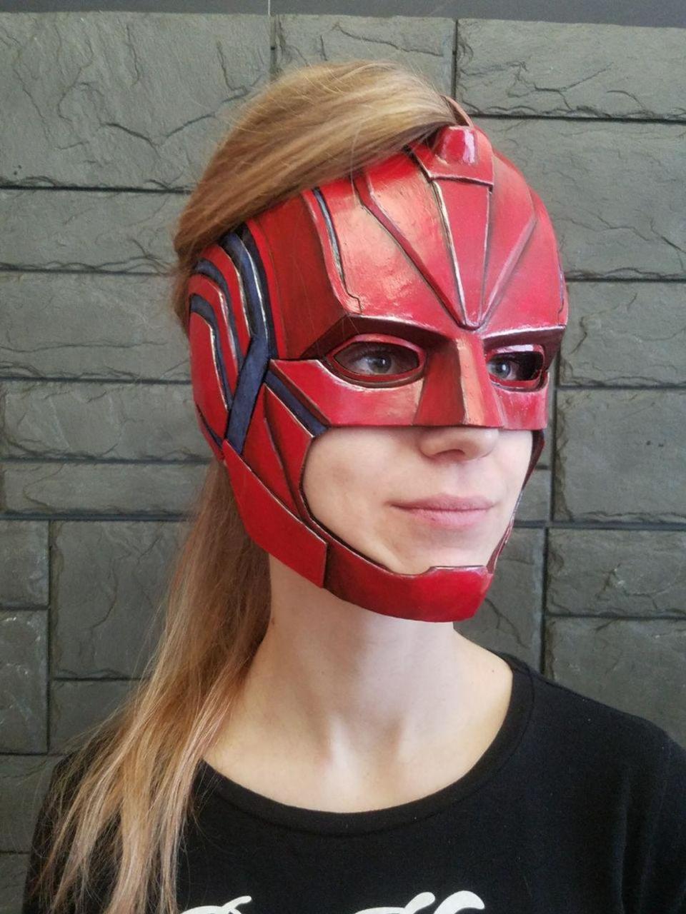 Captain Marvel Helmet (Photo: Etsy)