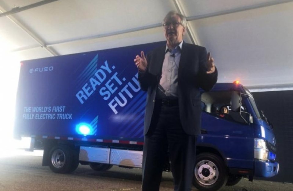 <strong>戴姆勒卡車部門主管Martin Daum宣佈戴姆勒未來將推出2款電動卡車。（路透）</strong>