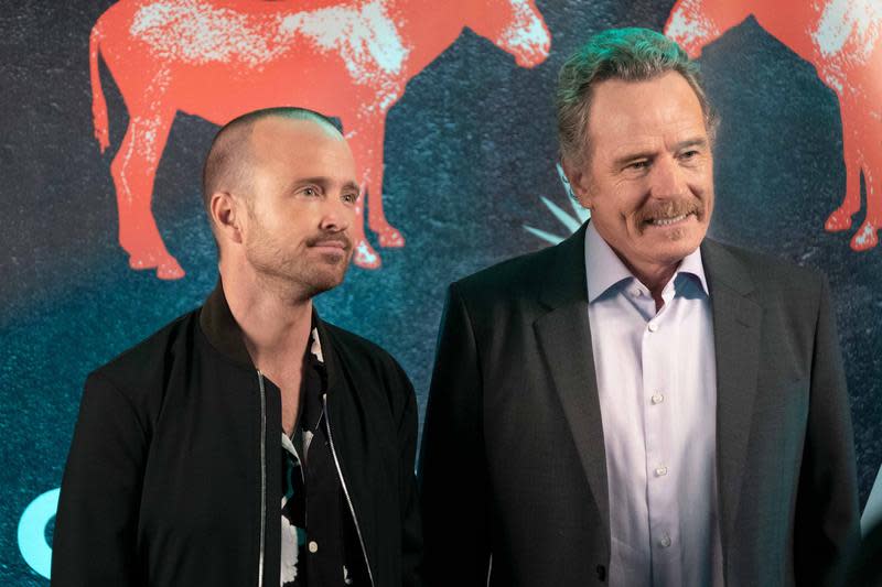 Aaron Paul and Bryan Cranston on 'It's Always Sunny in Philadelphia'