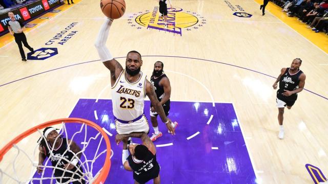 NBA round-up: LeBron James leads Los Angeles Lakers to win over