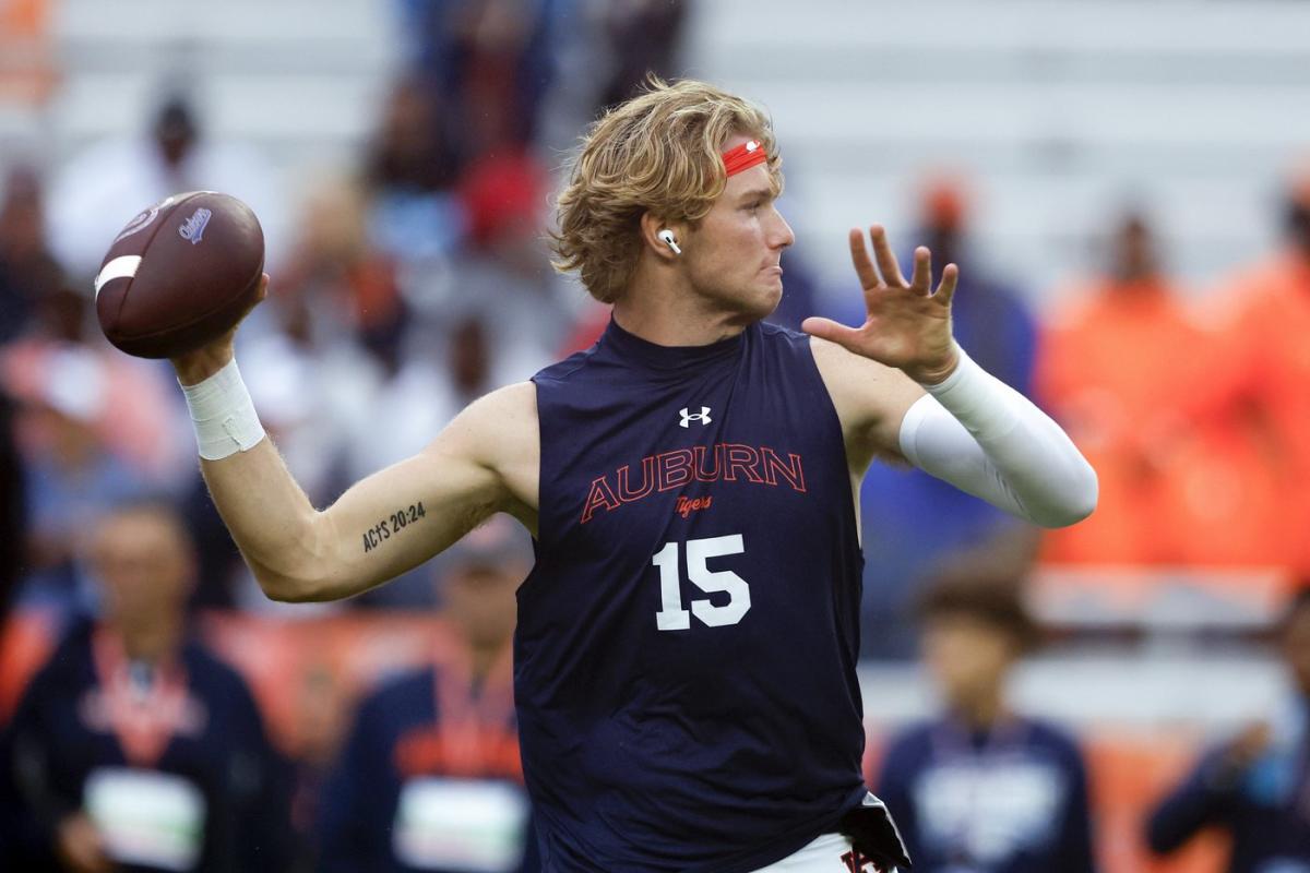 New QB Hank Brown throws for 4 TDs, leads Auburn to 45-19 win over New Mexico