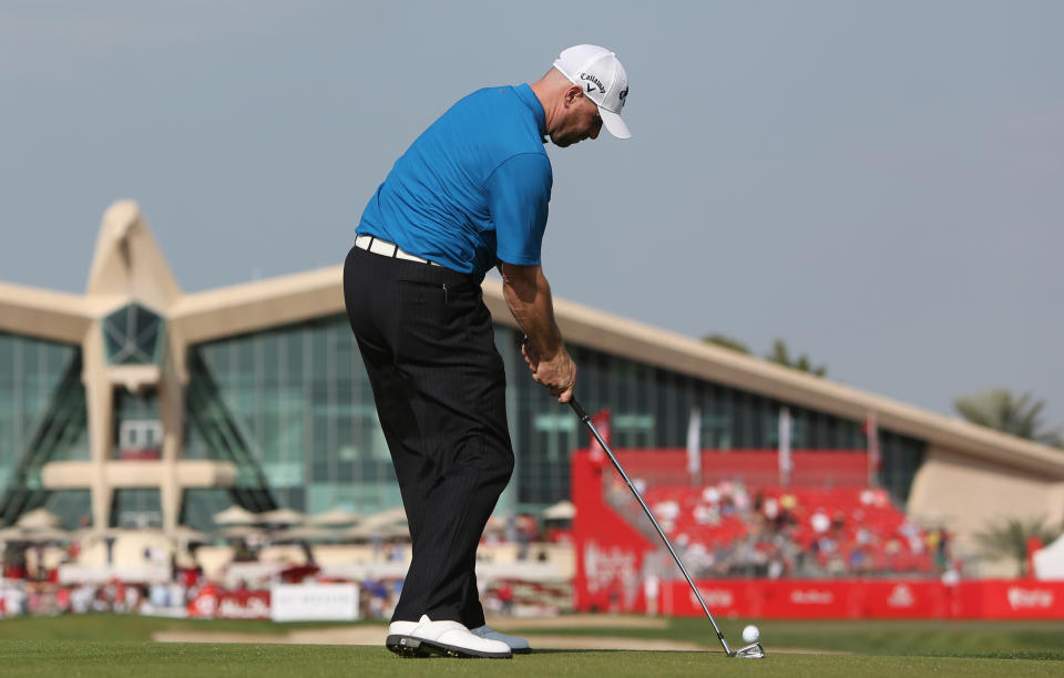 Craig Lee of Scotland plays a ball on the 9th hole during the 3rd round of the Abu Dhabi HSBC Golf Championship in Abu Dhabi, United Arab Emirates, Saturday, Jan. 18, 2014. (AP Photo/Kamran Jebreili)