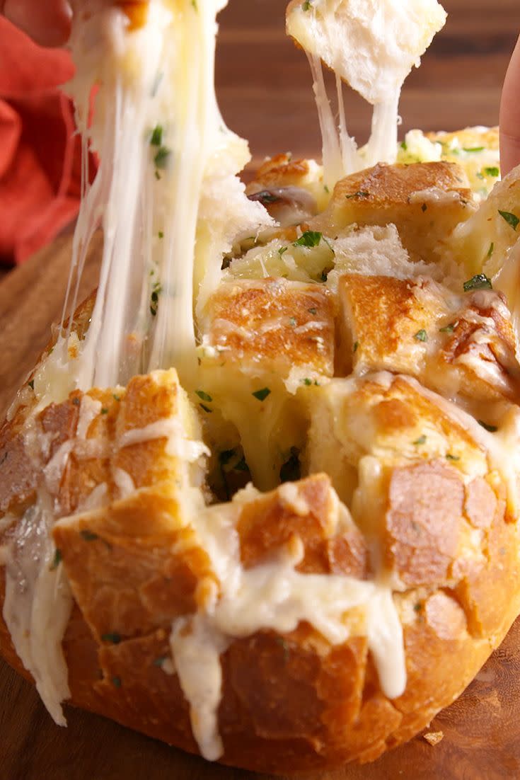 Cheesy Garlic Pull-Apart Bread