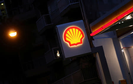 A Shell logo is seen at a gas station in Buenos Aires, Argentina, March 12, 2018. REUTERS/Marcos Brindicci/File Photo