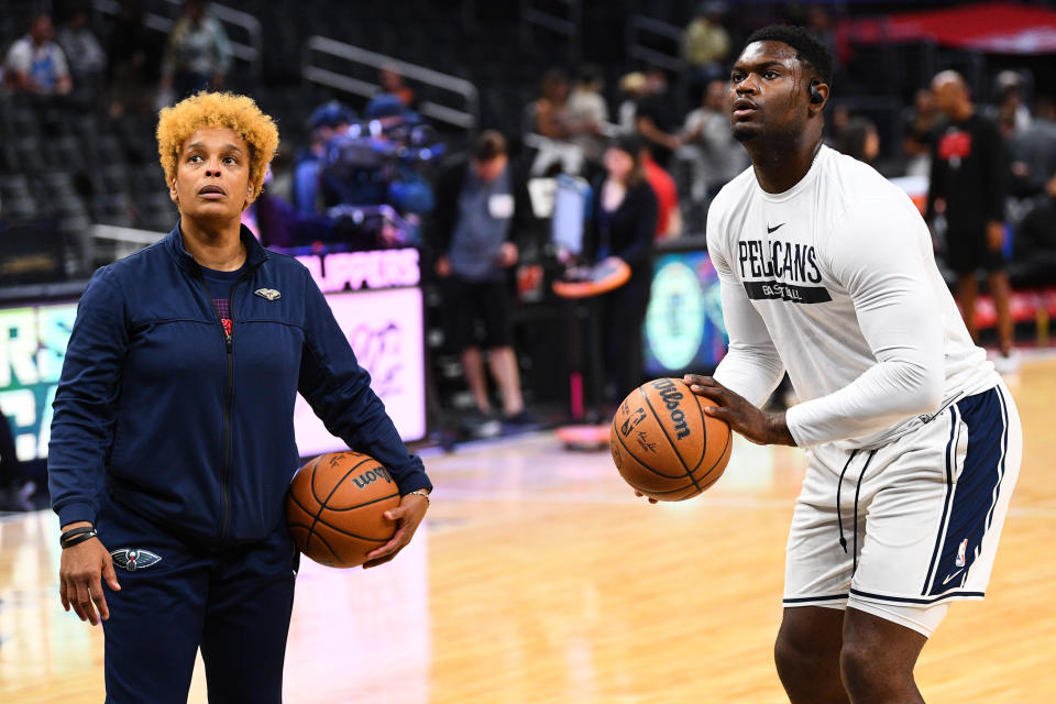 LOS ANGELES, CA - OCTOBER 30: New Orleans Pelicans assistant coach Teresa Weatherspoon looks on with New Orleans Pelicans Forward Zion Williamson (1) before a NBA game between the New Orleans Pelicans and the Los Angeles Clippers on October 30, 2022 at Crypto.com Arena in Los Angeles, CA. (Photo by Brian Rothmuller/Icon Sportswire via Getty Images)