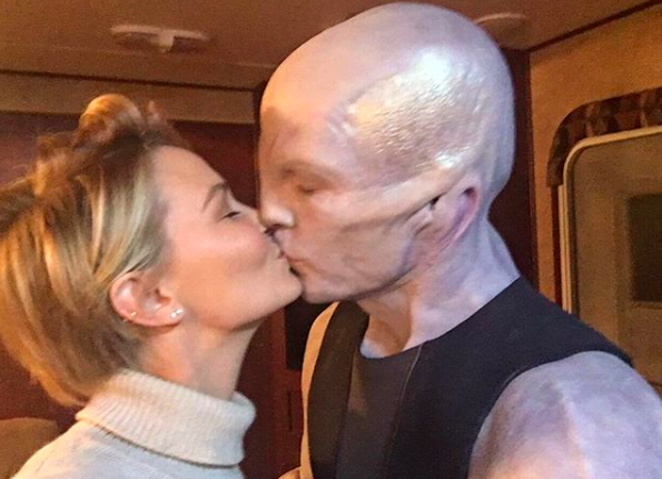 Lara Worthington has got Avatar fans excited by sharing a snap of her husband Sam in full makeup. Source: Instagram/LaraWorthington