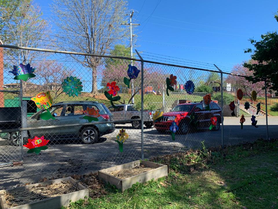 Keep Knoxville Beautiful, launched a new initiative, SchoolScapes, aimed at enhancing the landscapes of public schools throughout Knox County. The kickoff event was held at Beaumont Magnet Academy.