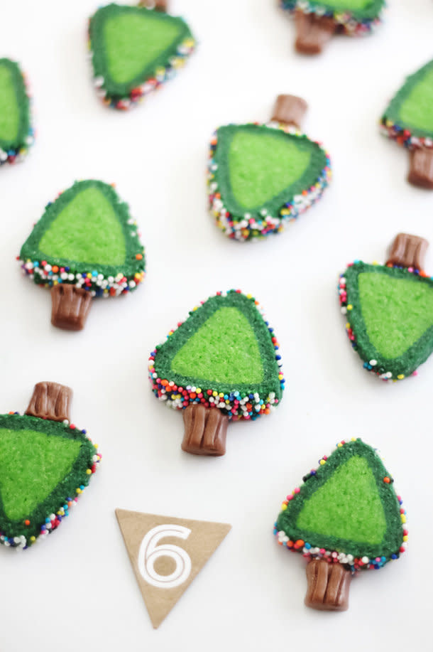 <strong>Get the <a href="http://www.sprinklebakes.com/2014/12/sprinkle-christmas-tree-cookies.html" target="_blank">slice and&nbsp;bake Christmas trees recipe</a>&nbsp;from Sprinkle Bakes.</strong>