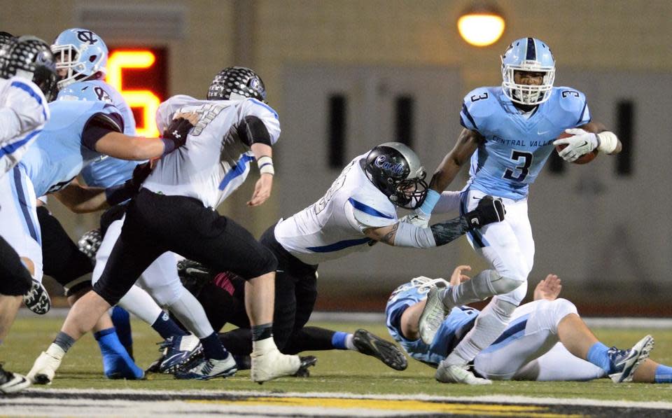 Jordan Whitehead ran for 1,933 yards, caught 24 passes for 471 yards, registered 100 tackles, picked off seven passes, and scored 31 total touchdowns as a senior at Central Valley.