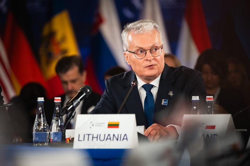 現任立陶宛總統瑙塞達於總統大選中獲得44%選票，然因得票率未過半，立陶宛將於5月26舉行第二輪選舉。（翻攝自Gitanas Nausėda臉書）