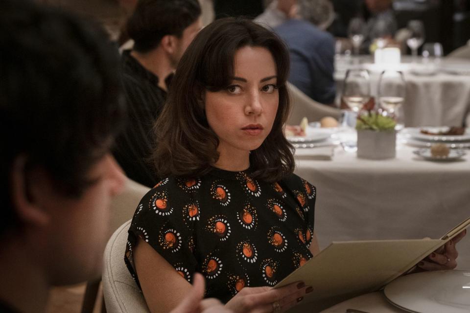 aubrey plaza harper