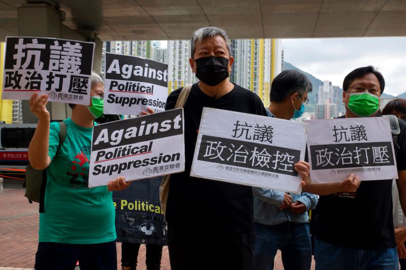 ▲香港西九龍法院今日有民眾前往聲援遭到起訴的泛民主派人士。（圖／美聯社／達志影像）