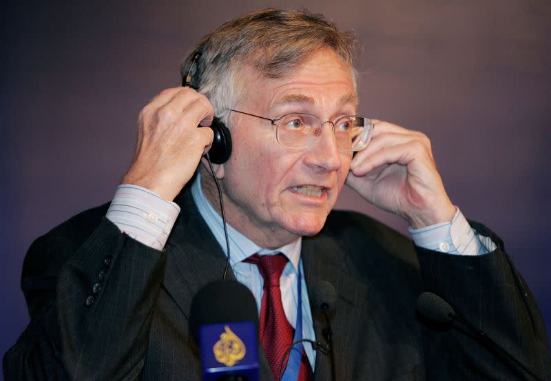 FILE PHOTO: Journalist Seymour Hersh speaks at Al Jazeera Forum "Media and the Middle East - Beyond the Headlines" in Doha