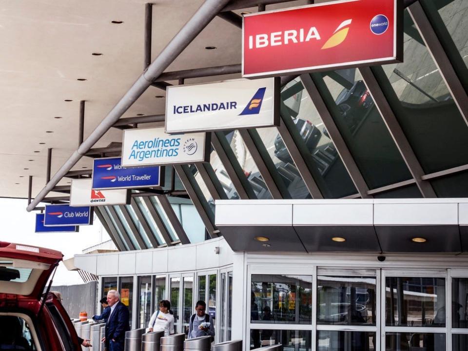 Signs at JFK Terminal 7