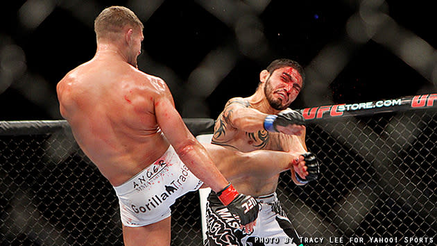 Daron Cruickshank lands a kick on Henry Martinez during their fight at UFC on Fox 5. (Credit: Tracy Lee for Yahoo! Sports)
