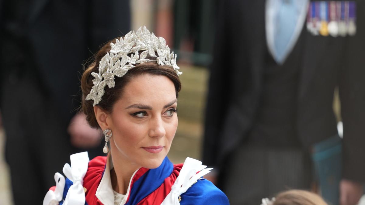 Kate Middleton Presented “Terms” to Queen Elizabeth Before Agreeing to Join  the Royal Family