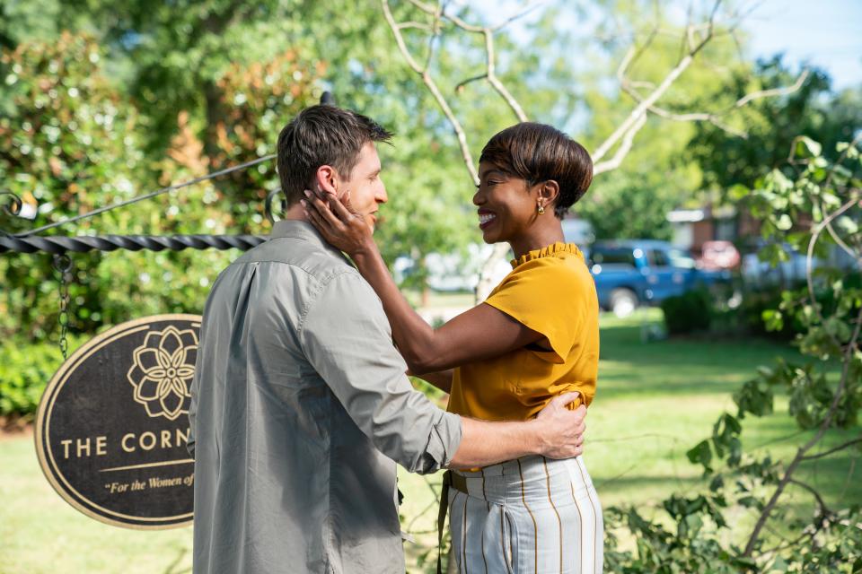 <h1 class="title">Sweet-Magnolias-Heather-Headley-Helen-Decatur-Ryan-season-1.jpg</h1><cite class="credit">Eliza Morse/Netflix</cite>