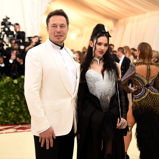 Grimes y Elon Musk dieron la bienvenida en secreto a su tercer hijo credit:Bang Showbiz