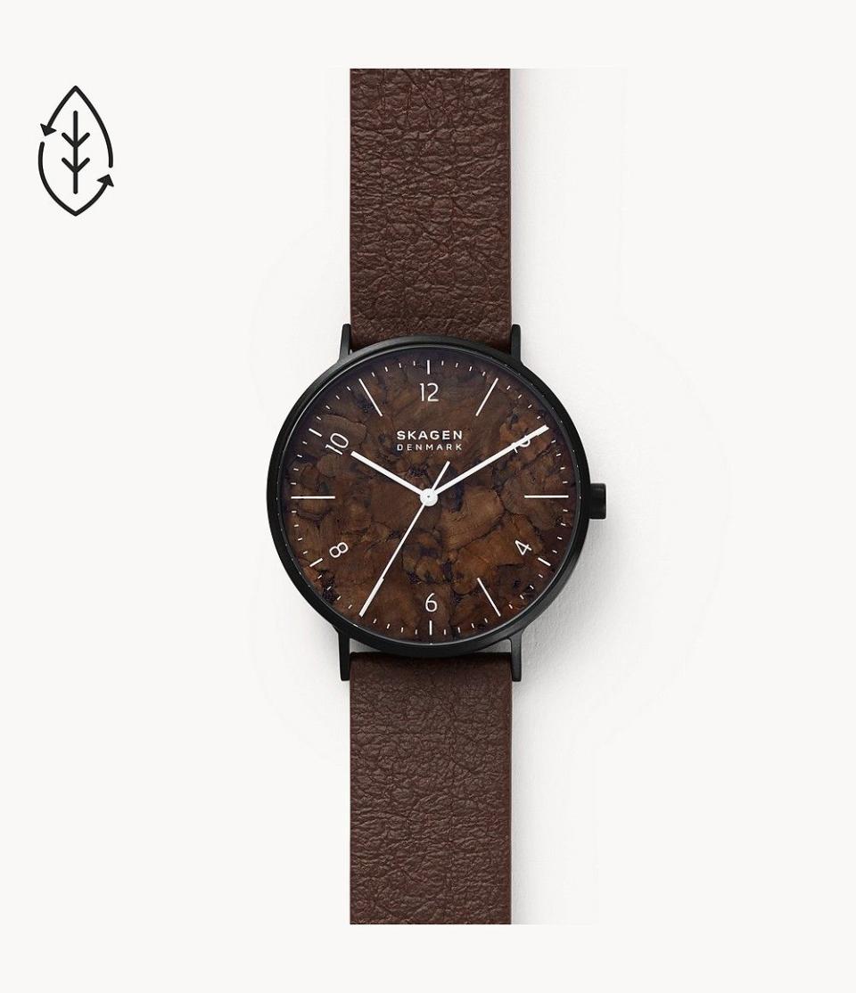 <p><a href="https://go.redirectingat.com?id=74968X1596630&url=https%3A%2F%2Fwww.skagen.com%2Fen-us%2Fproducts%2Faaren-naturals-three-hand-brown-leather-alternative-made-with-mulberry-watch%2FSKW6728.html&sref=https%3A%2F%2Fwww.seventeen.com%2Flife%2Ffriends-family%2Fg27570560%2Fgifts-for-dad%2F" rel="nofollow noopener" target="_blank" data-ylk="slk:Shop Now;elm:context_link;itc:0;sec:content-canvas" class="link ">Shop Now</a></p><p>Aaren Naturals Three-Hand Brown Leather Alternative Made With Mulberry Watch</p><p>$95.00</p><p>skagen.com</p>