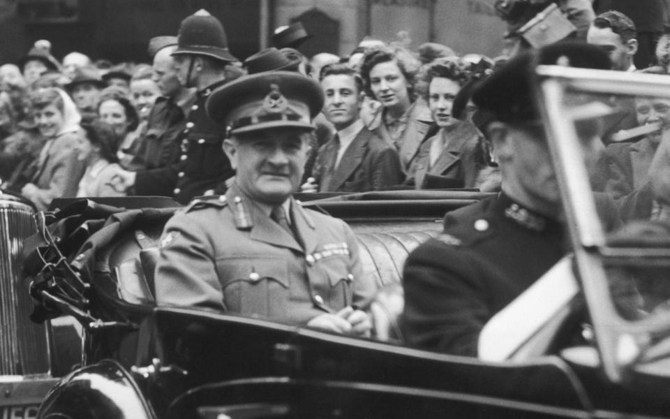 General Sir William Slimleaving the Savoy Hotel on his way to the Guildhall, London, where he gave a speech on the Burma Campaign, 11th July 1945 - Keystone/Hulton Archive/Getty Images