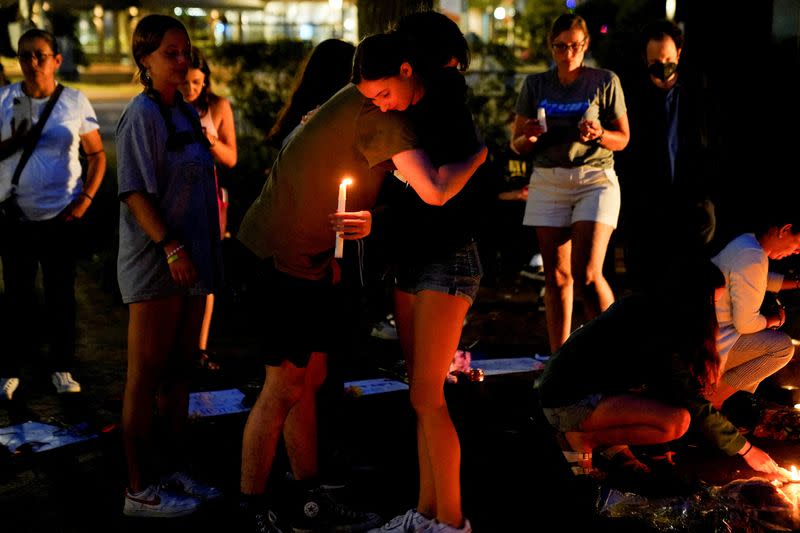 Gunfire at a Fourth of July parade in Highland Park