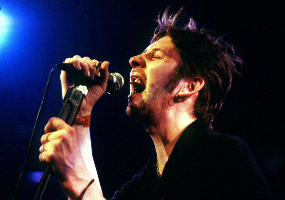 Shane MacGowan, longtime front-man of The Pogues, performs during the Montreux Jazz festival in the [Miles Davis] Hall, July 15, 1995. / Credit: Stringer/REUTERS