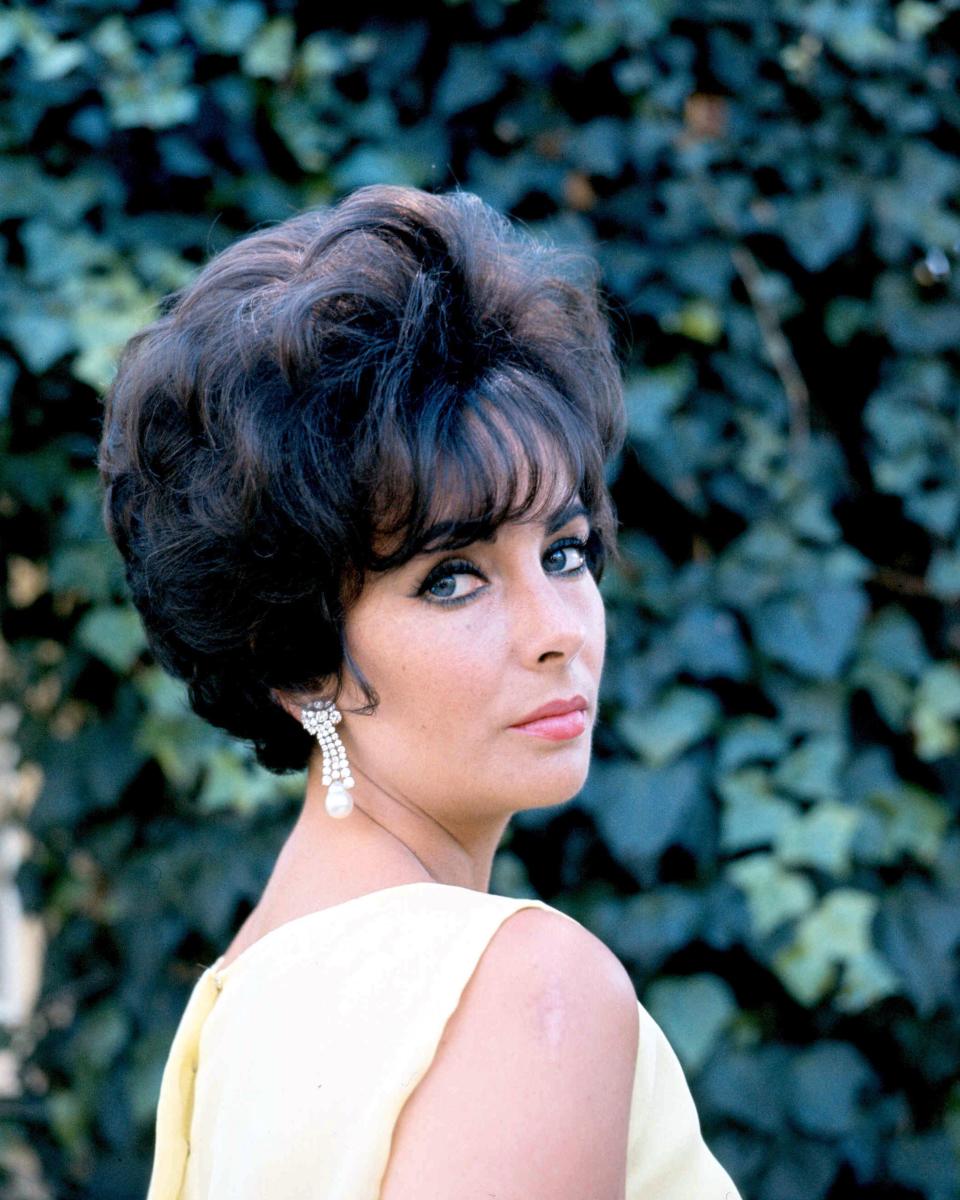 20 Spirited Style Lessons from Elizabeth Taylor