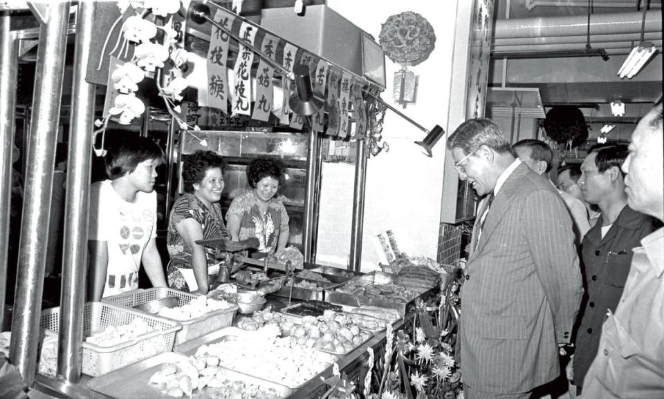南門魚丸店是南門市場內第一家魚丸店，李登輝擔任台北市長時曾前往視察。（中央社）