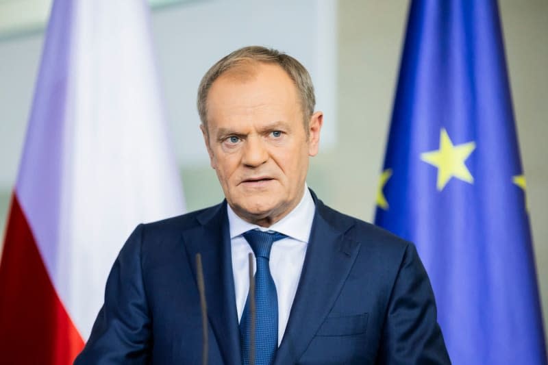 Donald Tusk, Prime Minister of Poland, makes a press statement after a joint meeting in the Federal Chancellery. Christoph Soeder/dpa