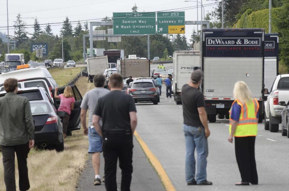 Southbound Interstate 5 traffic comes to a halt in Bellingham while Washington State Patrol troopers investigate a crash near the Lakeway Drive exit in 2016. Staff/The Bellingham Herald file