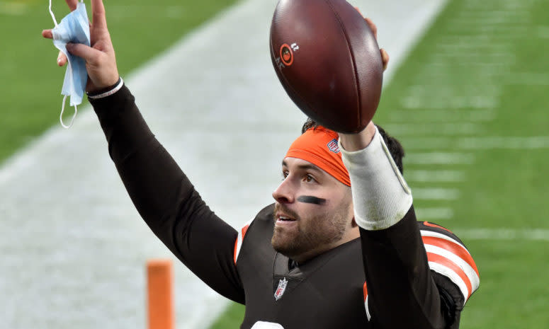 Baker Mayfield celebrates Browns win.