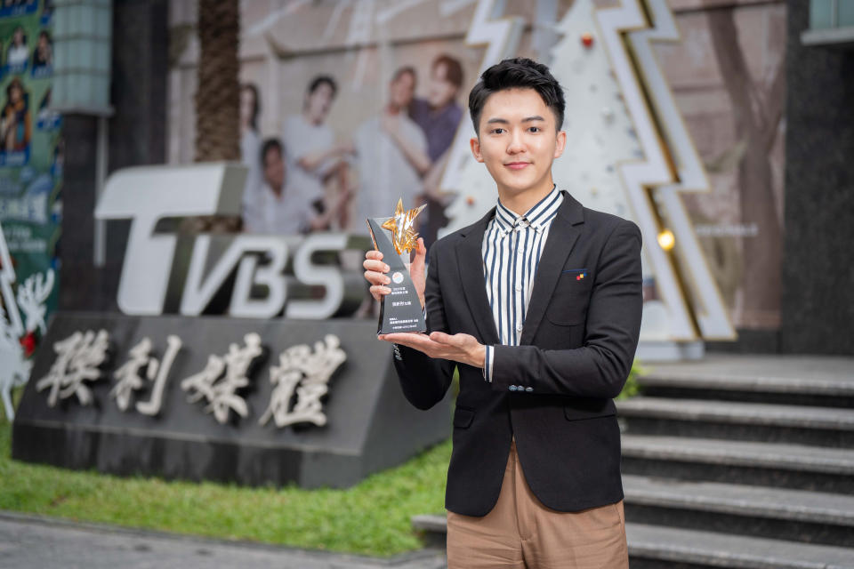 吳軒彤去年七月正式接下TVBS專任氣象主播一職，即獲得「最佳氣象主播獎」（圖／TVBS）