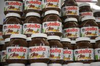 <p>Per rassicurare gli adepti di Nutella, oggetto di recenti polemiche in Francia per i supersconti operati dal supermercato Intermarché, partirà domenica una vasta campagna pubblicitaria in tv, giornali e social network. (Getty) </p>