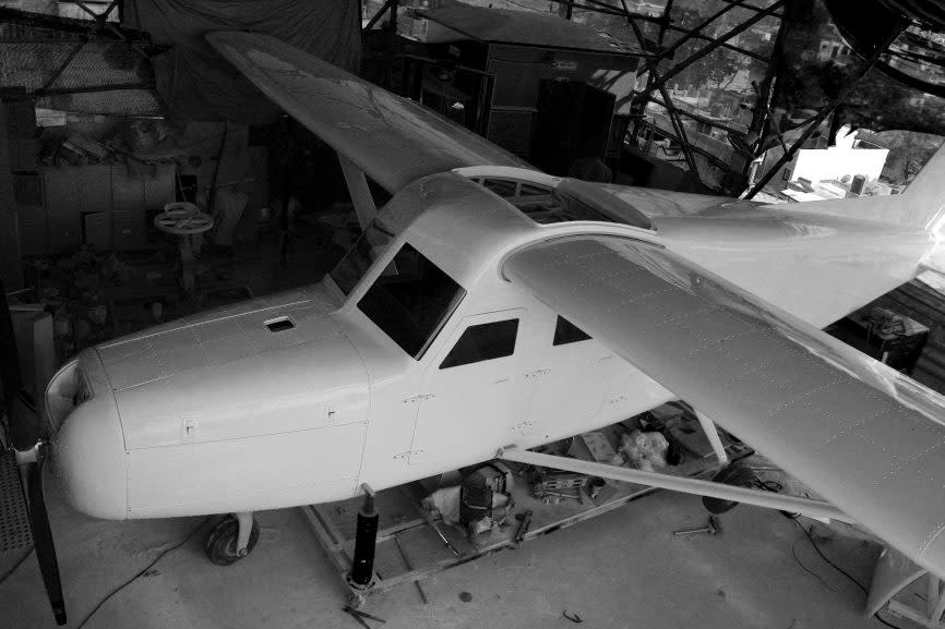 The incredible story of how man built an aircraft on the terrace of his building 