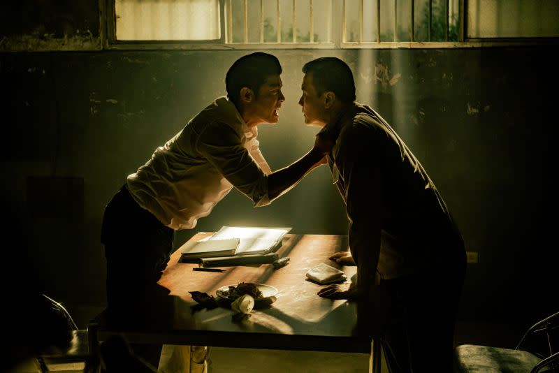 ▲《台灣犯罪故事》之〈生死困局〉的演員王柏傑（左）、李銘忠（右）。（圖／Disney+）