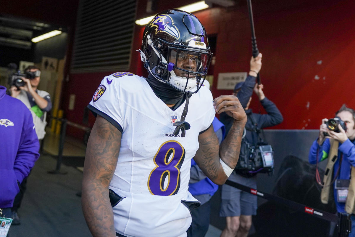 Follow live: Lamar has Ravens rolling in Christmas clash thumbnail