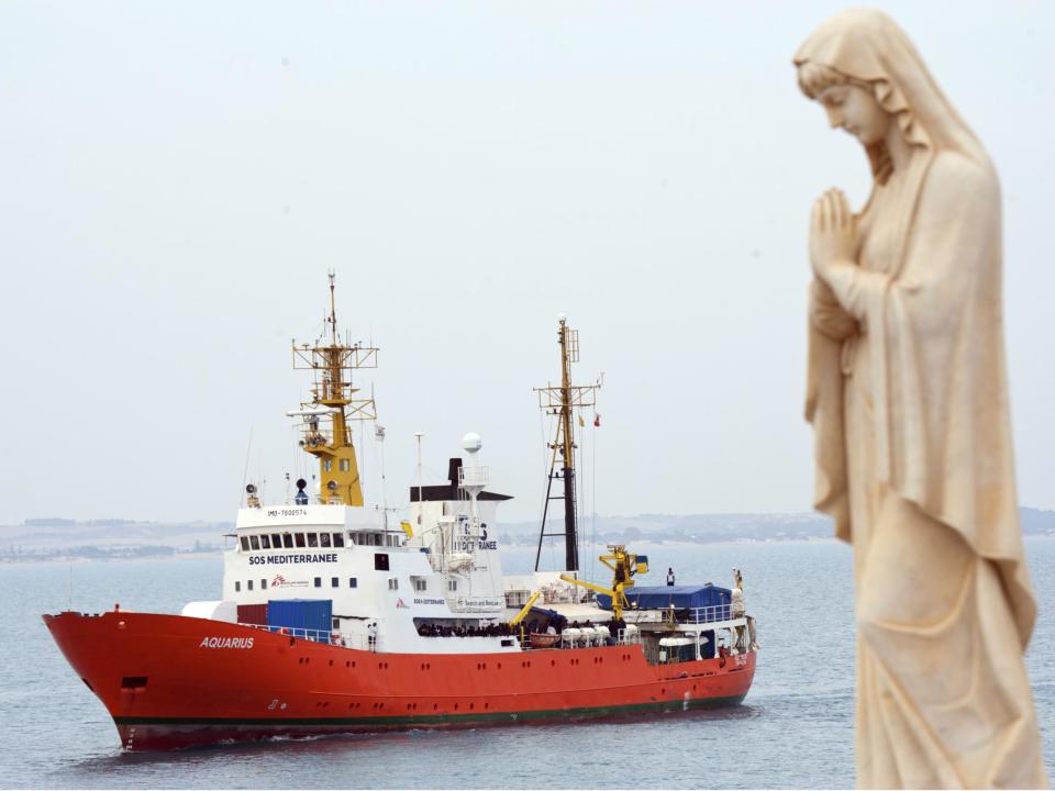 Italy orders seizure of refugee rescue ship over 'ridiculous' HIV-contaminated clothes claim