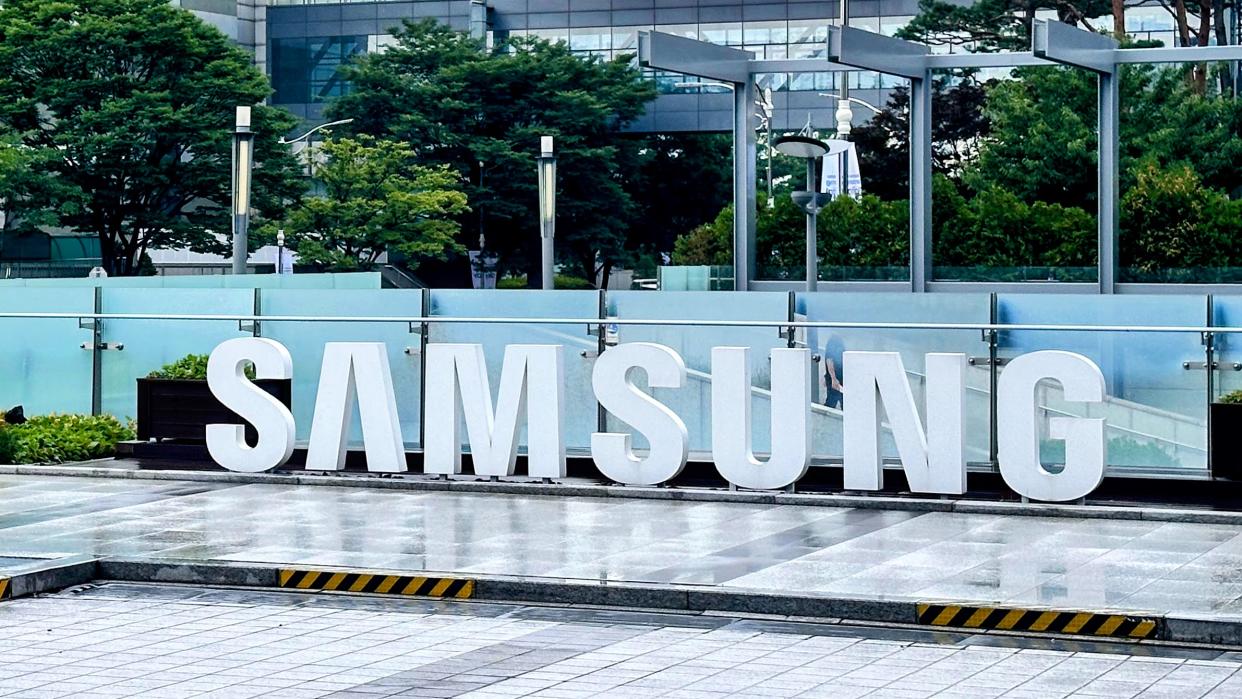  Samsung logo outside of Samsung Innovation Museum 