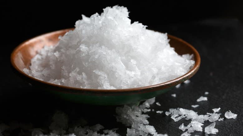 Bowl of Maldon flake salt