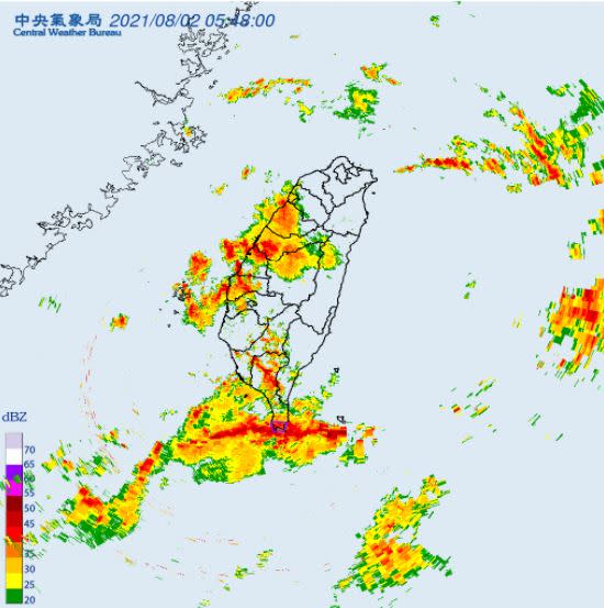 氣象局針對屏東縣發布大雷雨即時訊息。（圖／中央氣象局）