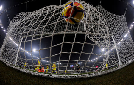 Soccer Football - Serie A - Chievo Verona vs Juventus - Stadio Marc'Antonio Bentegodi, Verona, Italy - January 27, 2018 Juventus' Sami Khedira scores their first goal REUTERS/Alberto Lingria