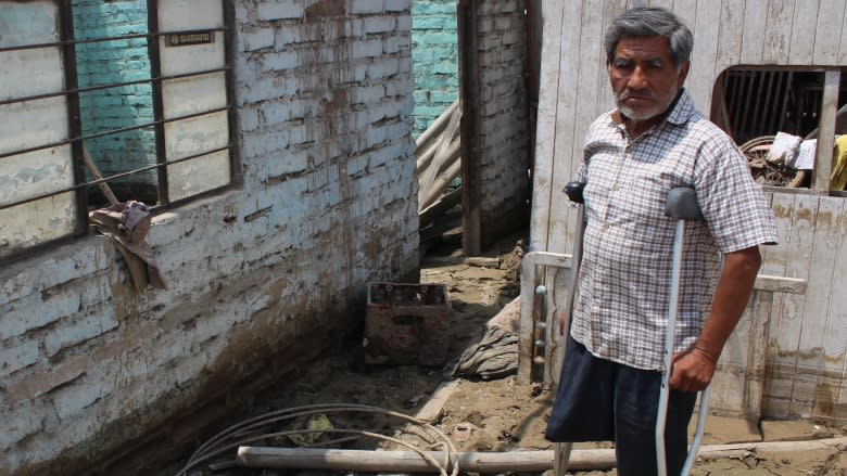 Homeless Peru flood victims pose a growing problem