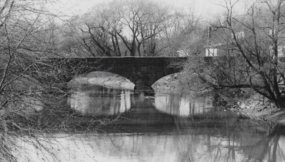 Missing Barberton resident Ercell Elizabeth Russell’s purse was found in the Tuscarawas River south of Canal Fulton in 1948.