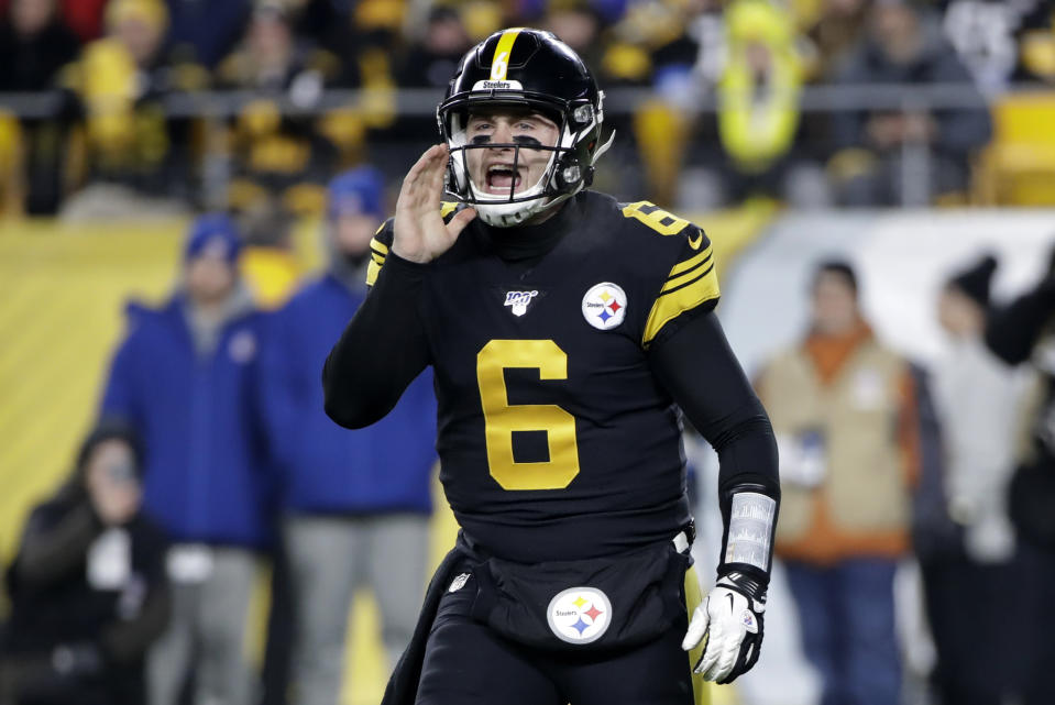 Pittsburgh Steelers quarterback Devlin Hodges calls signals during the first half of an NFL football game against the Buffalo Bills in Pittsburgh, Sunday, Dec. 15, 2019. (AP Photo/Don Wright)