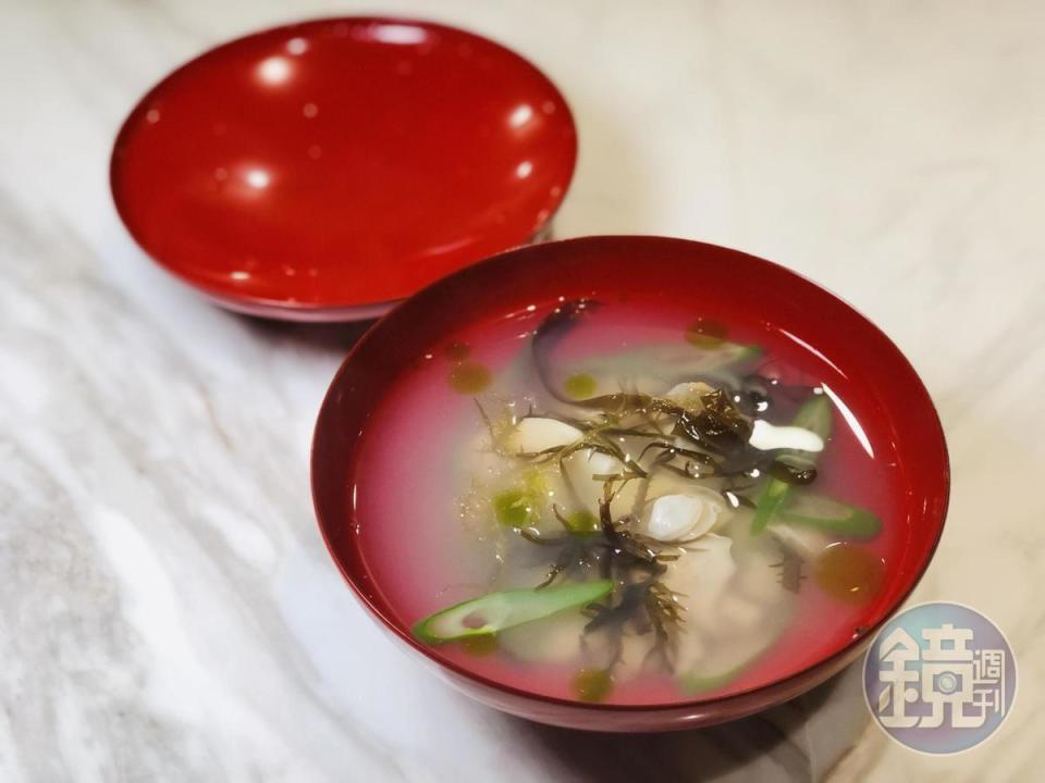 稗田以竹筍結合貝類的椀物詮釋屬於台東海岸的滋味。