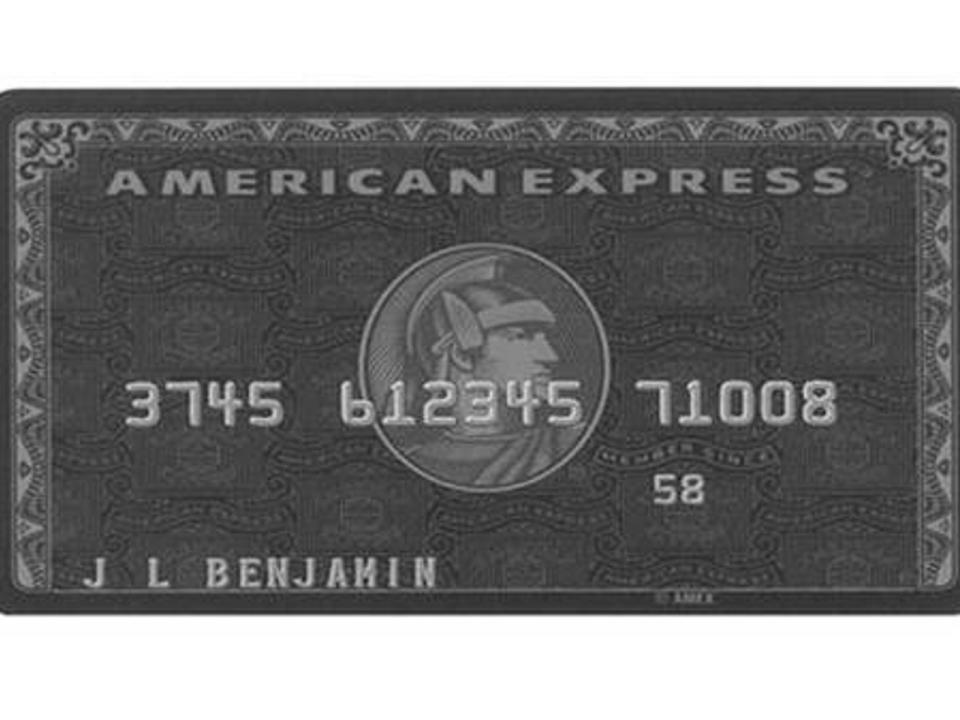 Auch bei dieser American Express Karte wurde auf ein aufwendiges Design verzichtet. Stattdessen ziert ein römischer Ritter die Vorderseite. (Bild-Copyright: American Express)